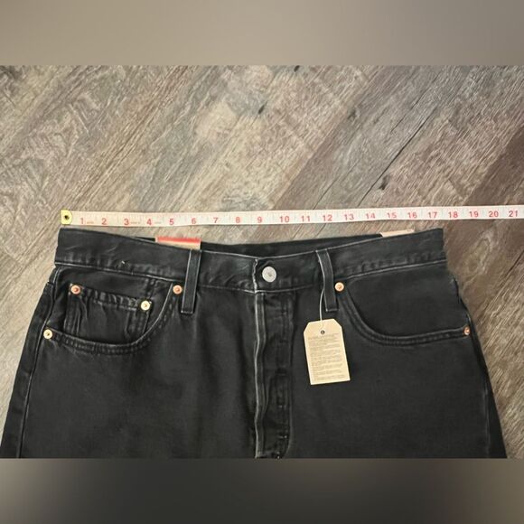 Levi's 501 Original Jean Distressed Shorts-Size 33 - Picture 8 of 8